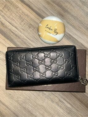 Gucci Black Guccisima Leather Interlocking GG Zip Wallet